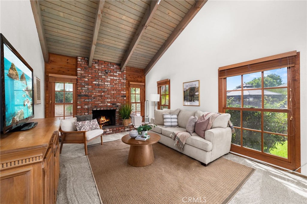 2305 Bonnie Brae Avenue