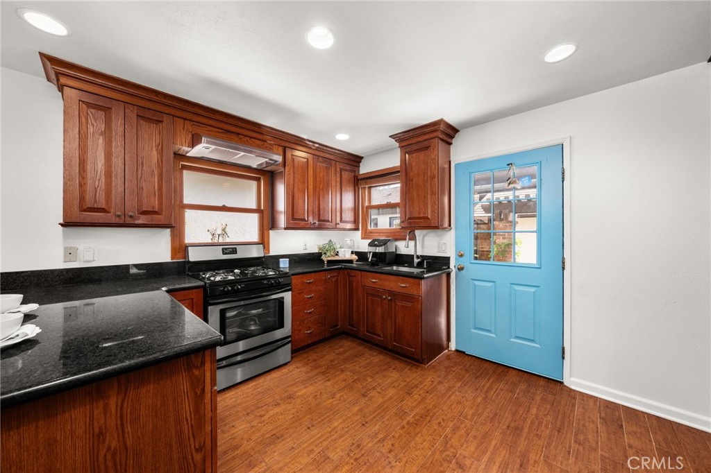 2305 Bonnie Brae Avenue