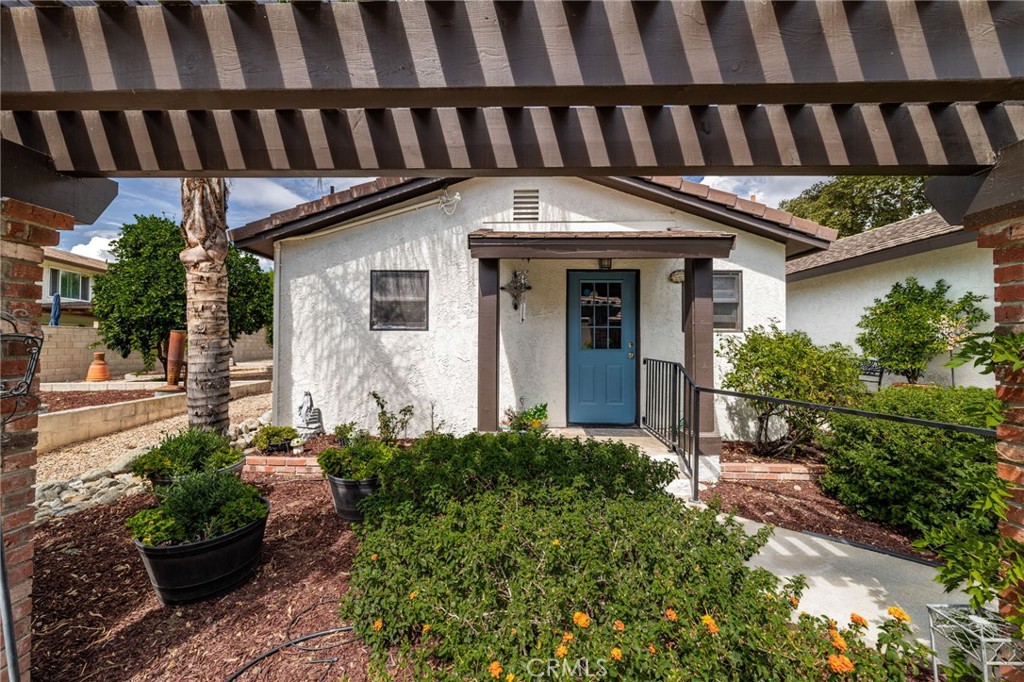 2305 Bonnie Brae Avenue