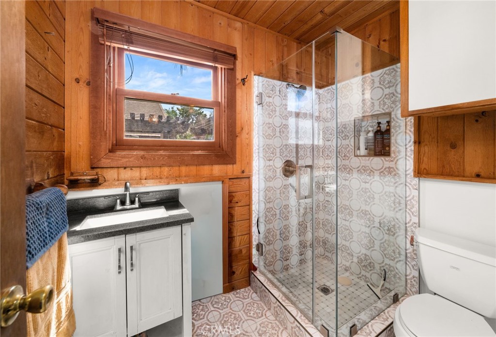 2305 Bonnie Brae Avenue