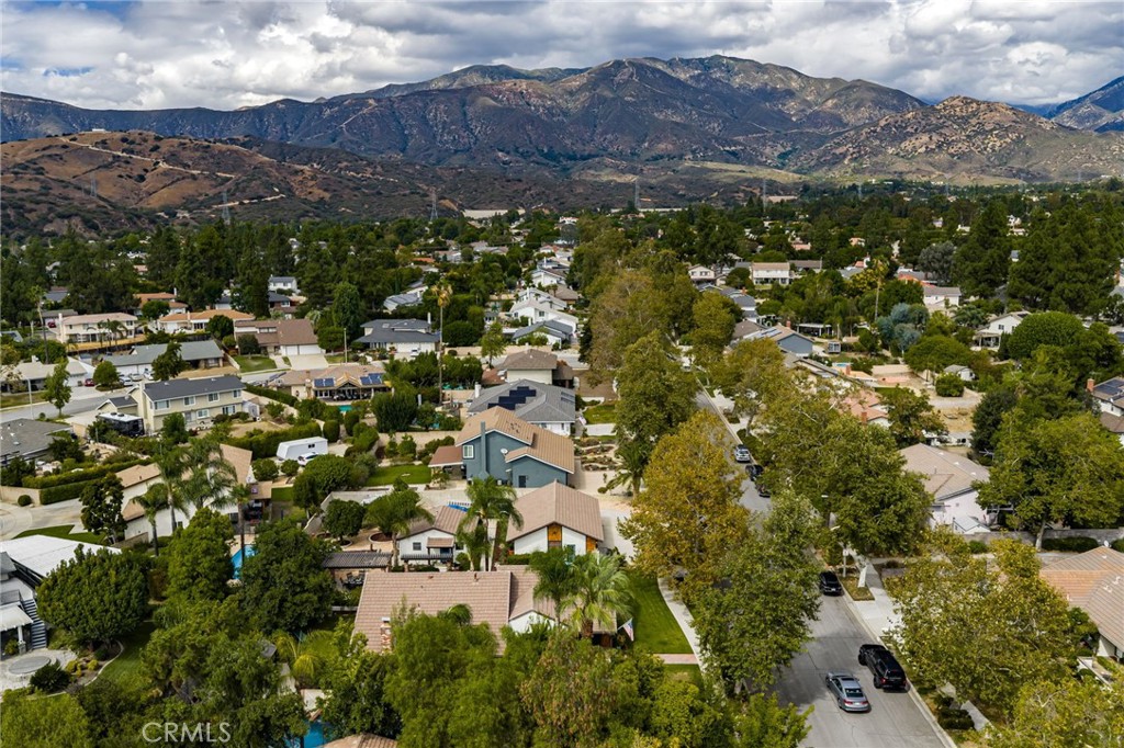 2305 Bonnie Brae Avenue