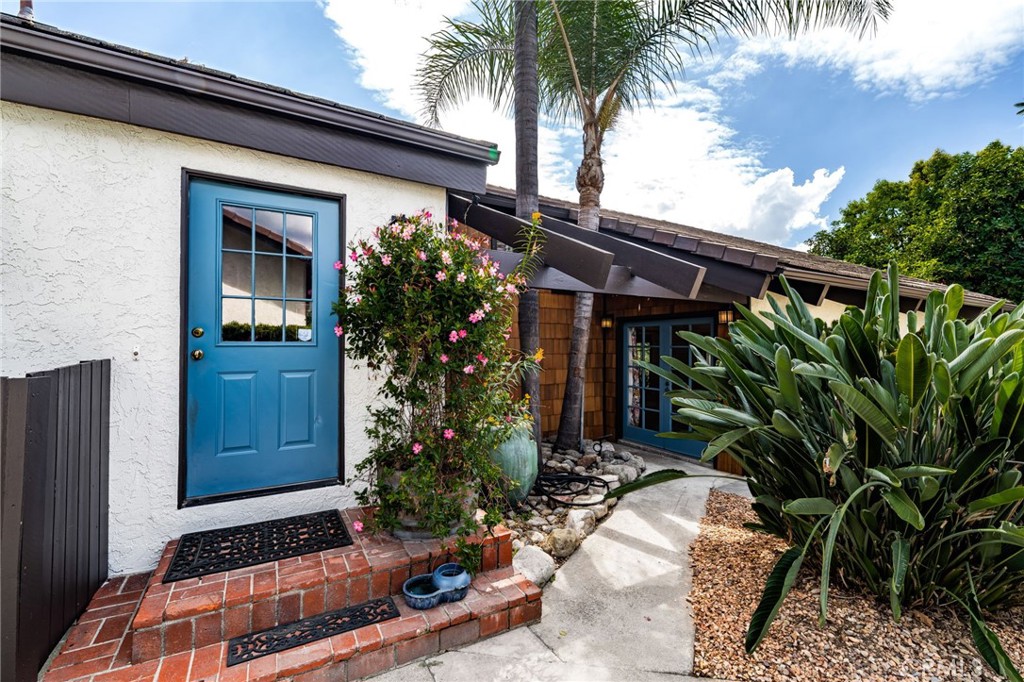 2305 Bonnie Brae Avenue