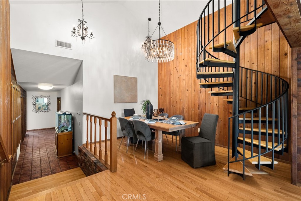 2305 Bonnie Brae Avenue