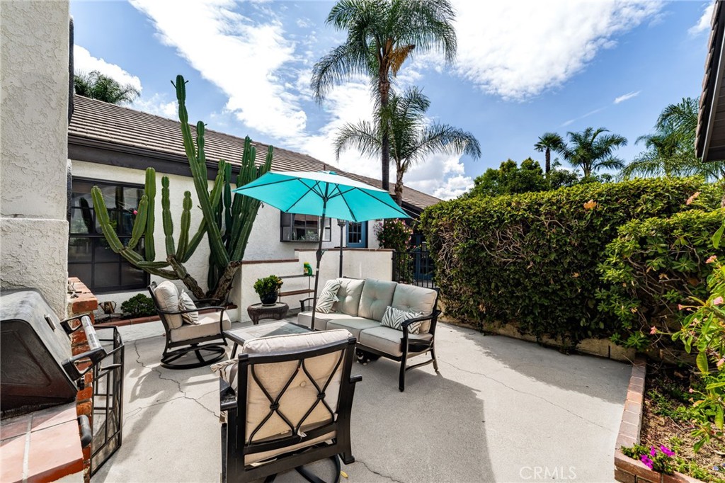 2305 Bonnie Brae Avenue