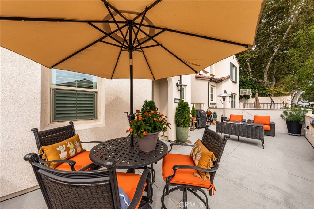 1419 N Indian Hill Boulevard