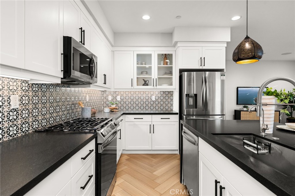 1419 N Indian Hill Boulevard