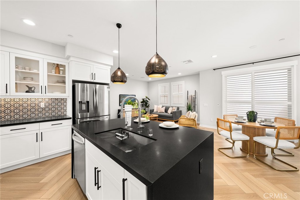 1419 N Indian Hill Boulevard