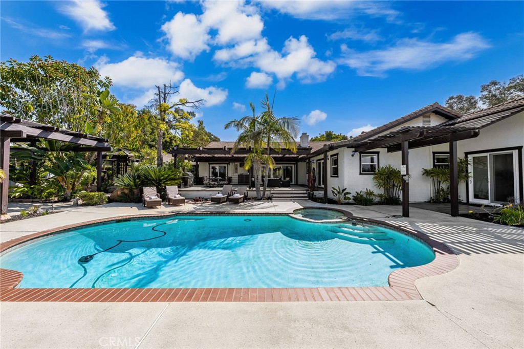 2465 Via Oeste Drive