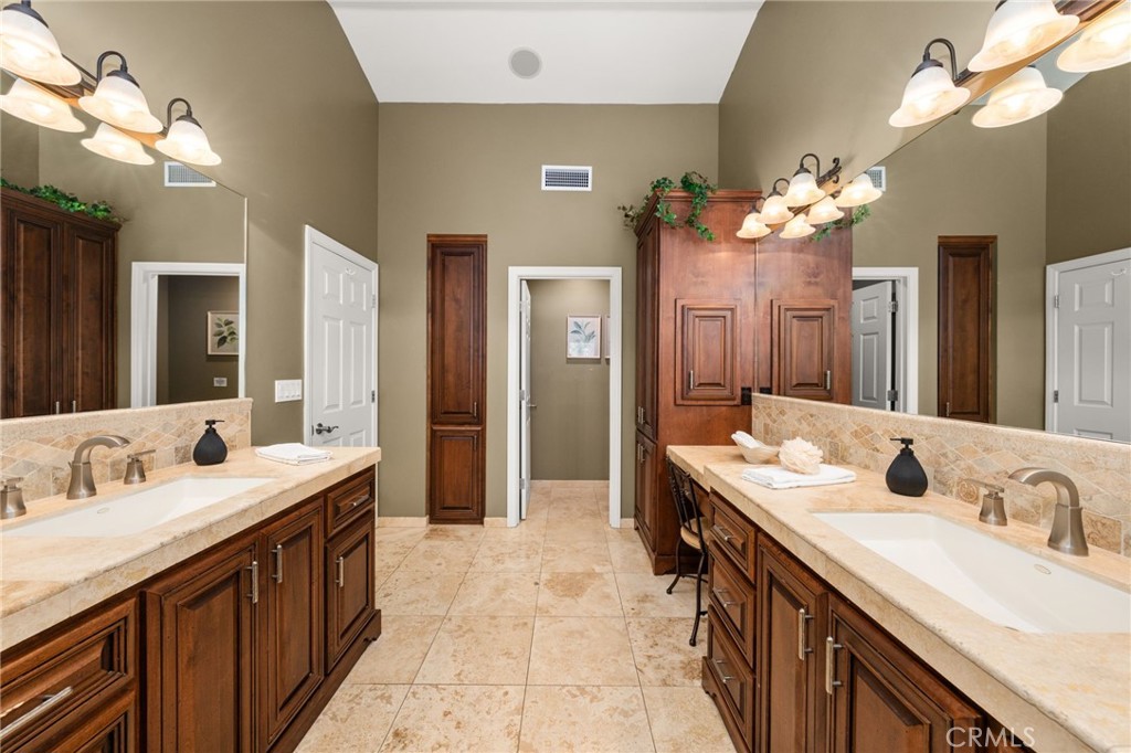 2465 Via Oeste Drive