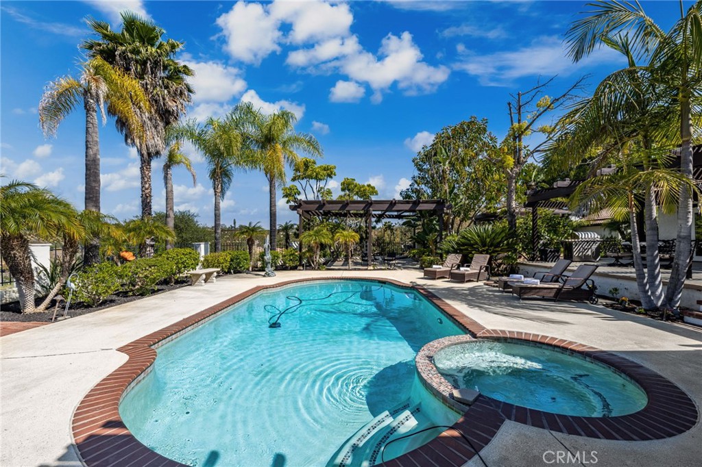 2465 Via Oeste Drive