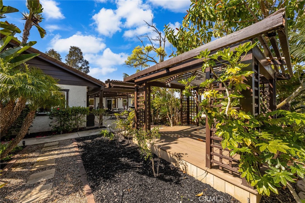 2465 Via Oeste Drive