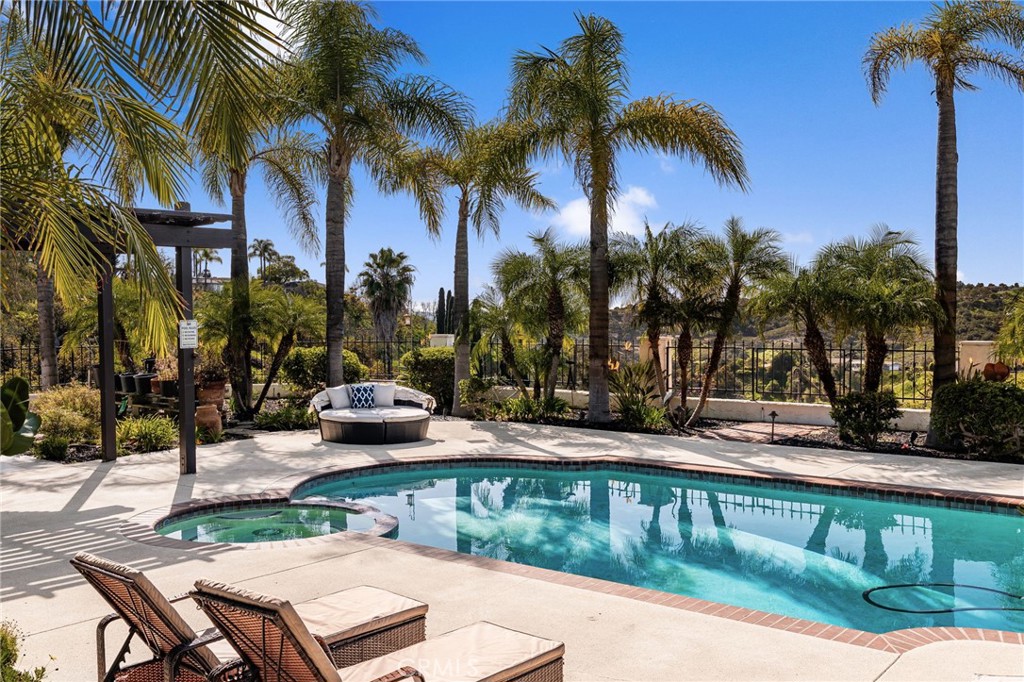 2465 Via Oeste Drive