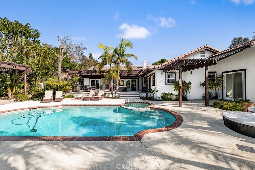 2465 Via Oeste Drive