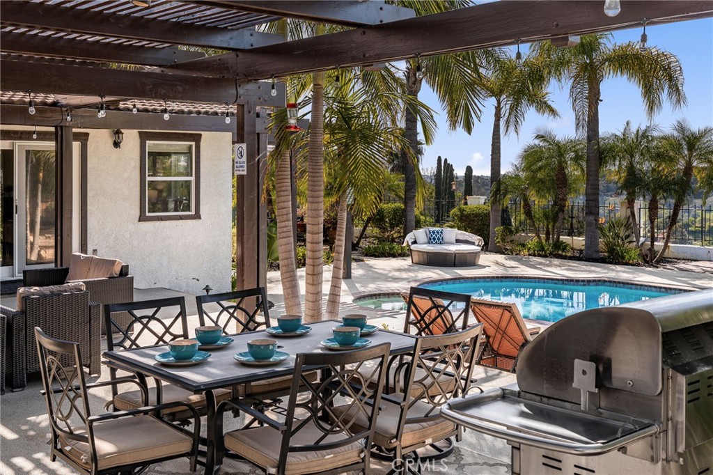 2465 Via Oeste Drive