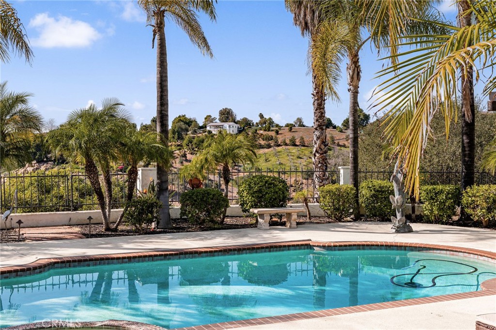 2465 Via Oeste Drive