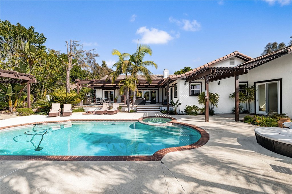 2465 Via Oeste Drive