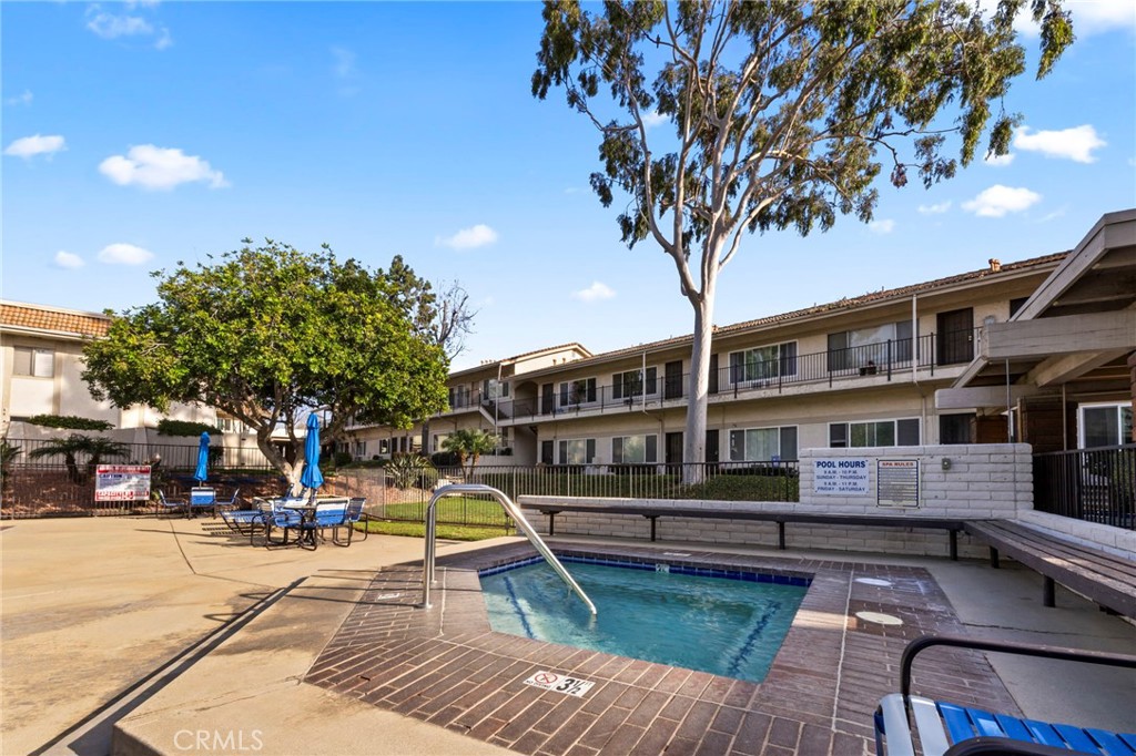 4535 Ramona Avenue 9