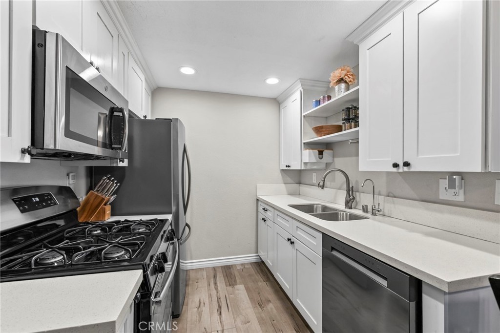 4535 Ramona Avenue 9