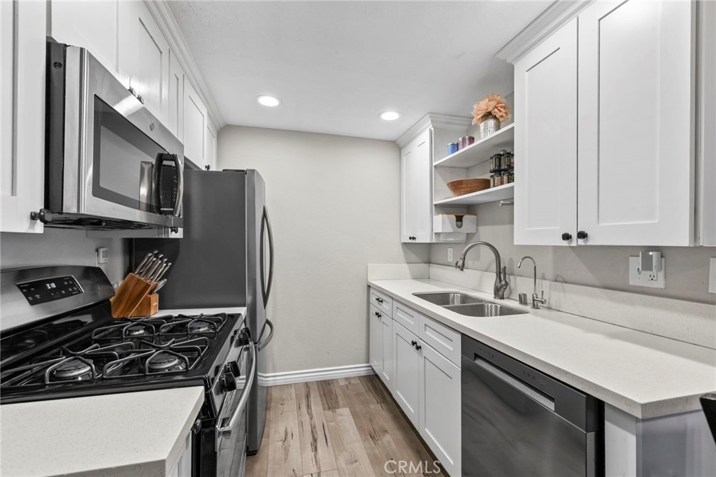 4535 Ramona Avenue 9