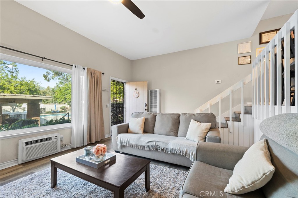 4535 Ramona Avenue 9