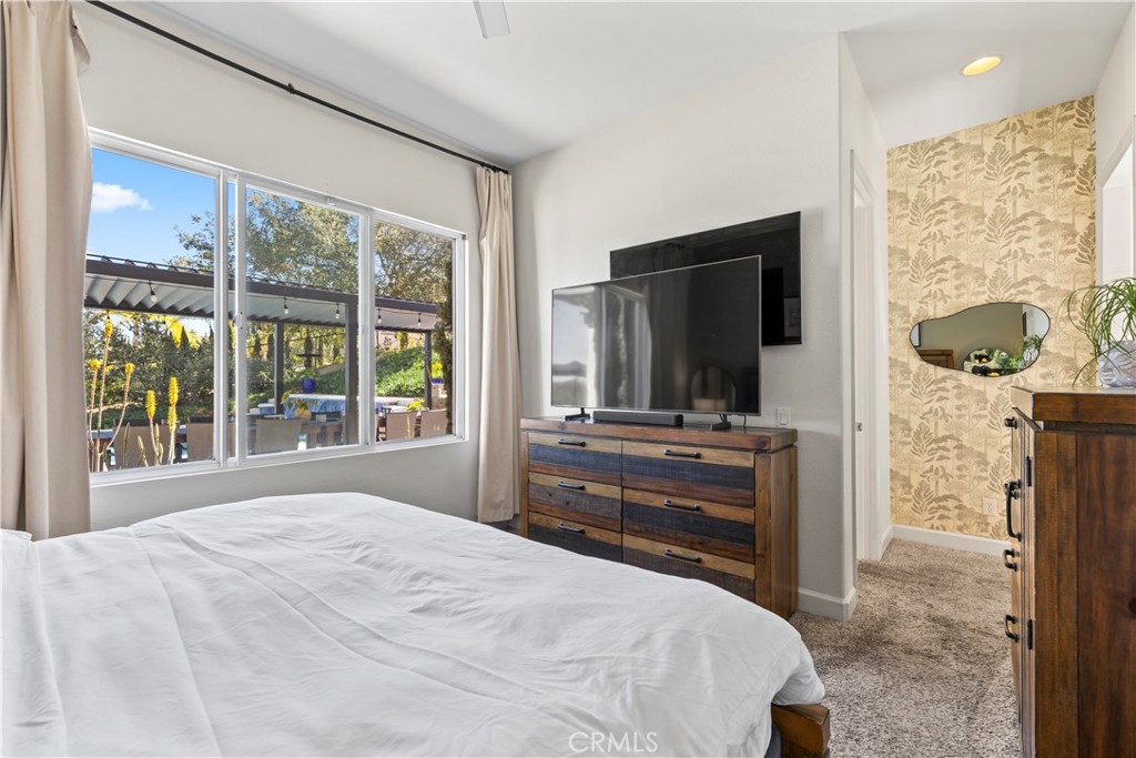 380 Highland Oaks Court