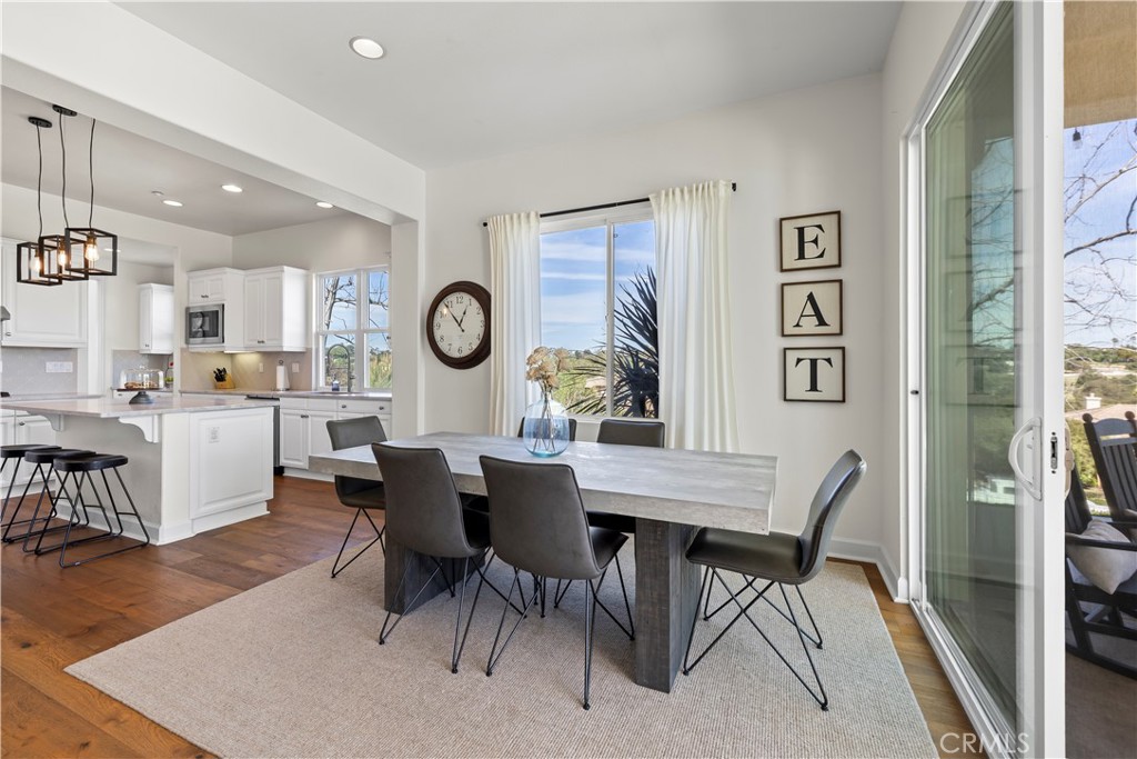 380 Highland Oaks Court