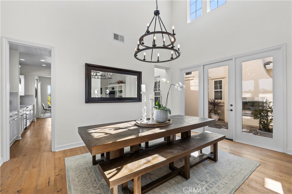 380 Highland Oaks Court