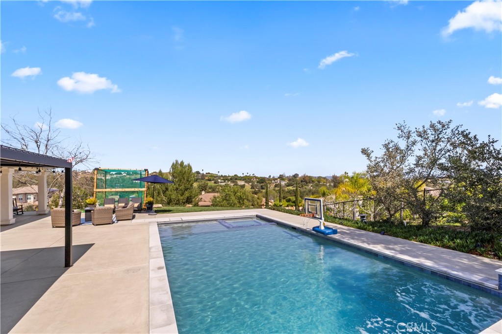 380 Highland Oaks Court