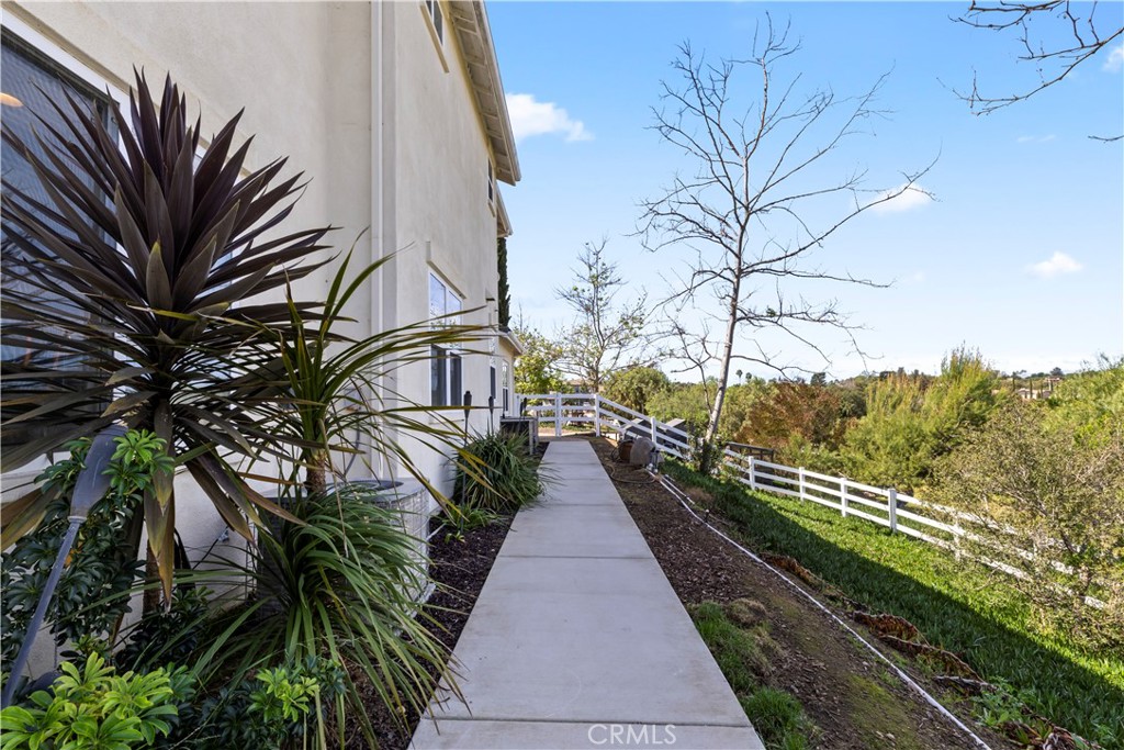 380 Highland Oaks Court