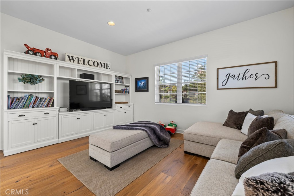 380 Highland Oaks Court