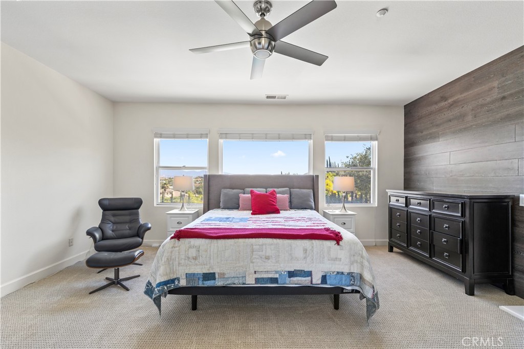 380 Highland Oaks Court