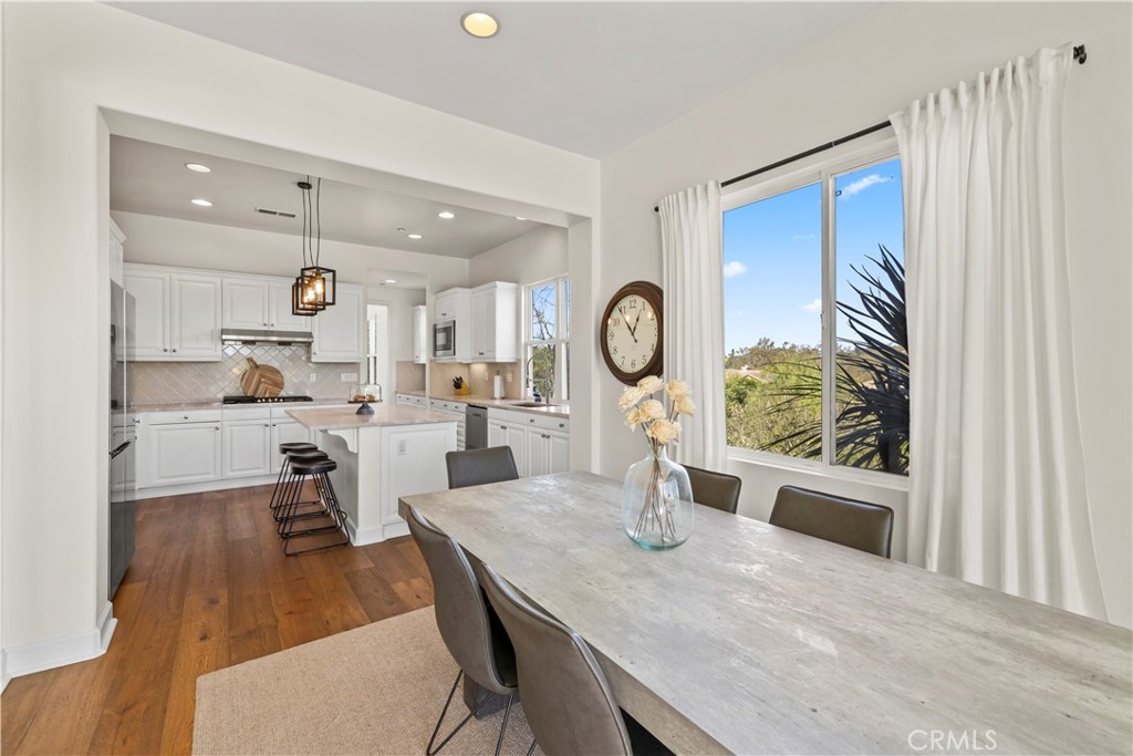 380 Highland Oaks Court