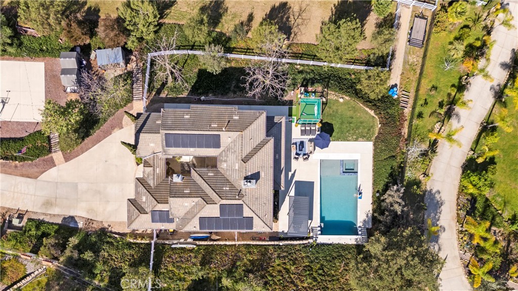 380 Highland Oaks Court