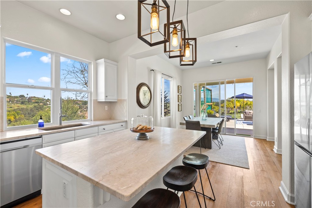 380 Highland Oaks Court