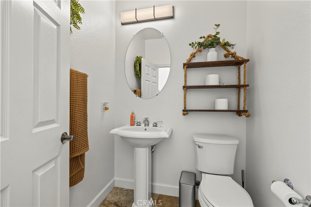 380 Highland Oaks Court