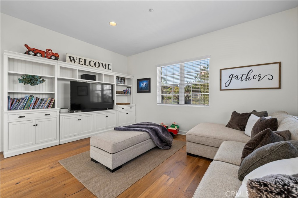 380 Highland Oaks Court