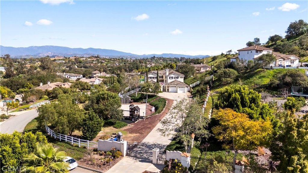 380 Highland Oaks Court