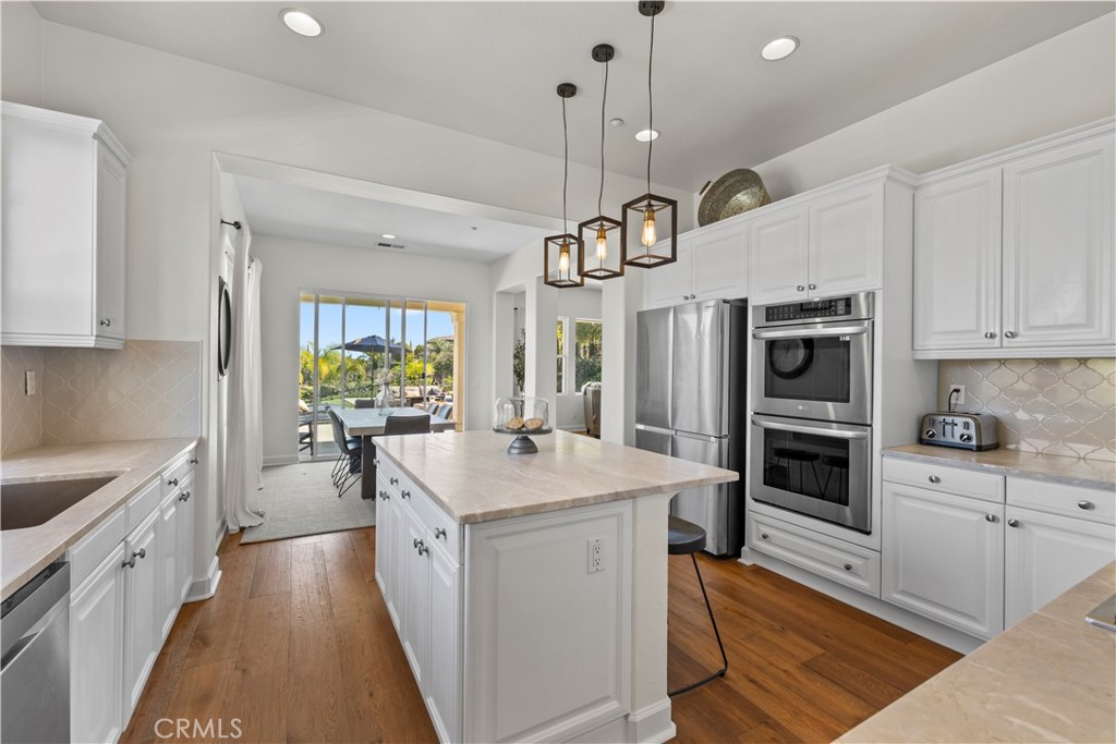 380 Highland Oaks Court