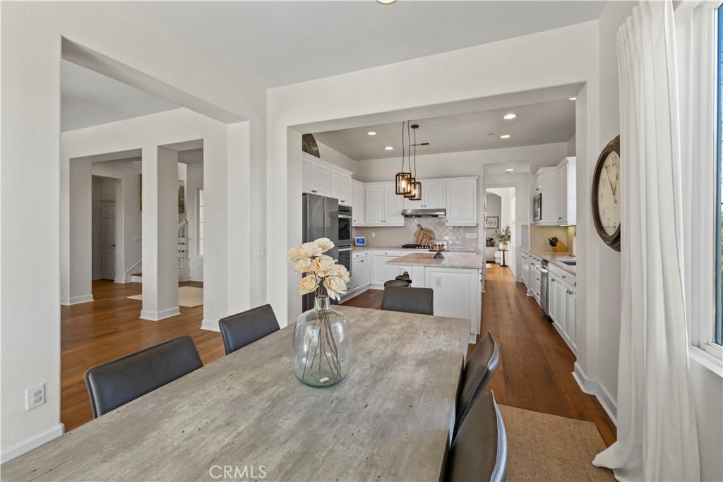 380 Highland Oaks Court