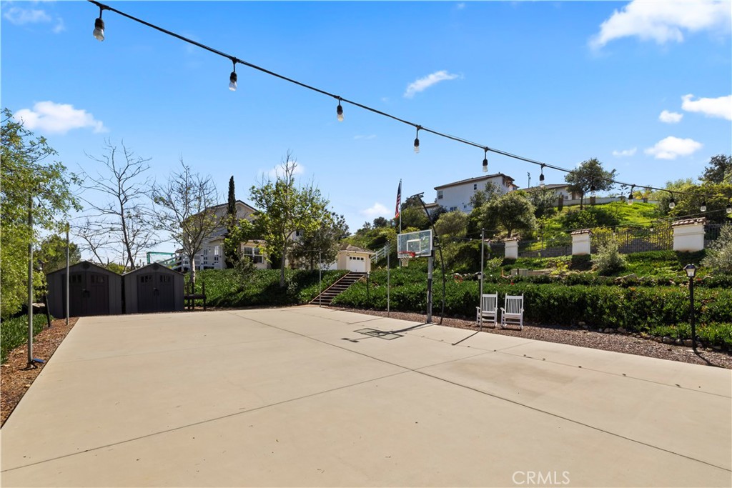 380 Highland Oaks Court