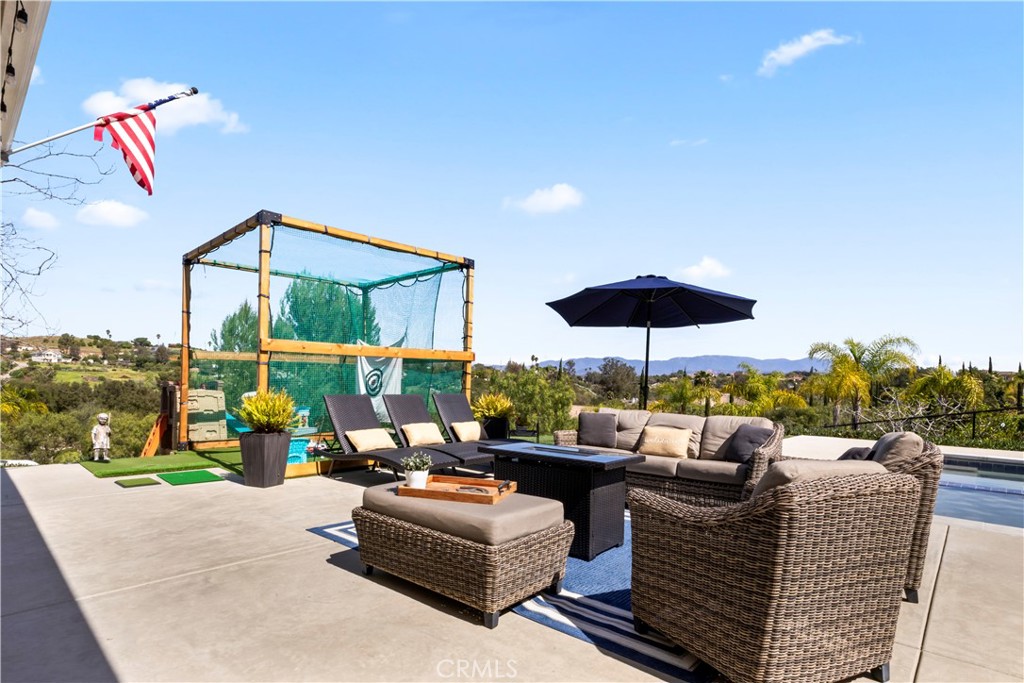 380 Highland Oaks Court