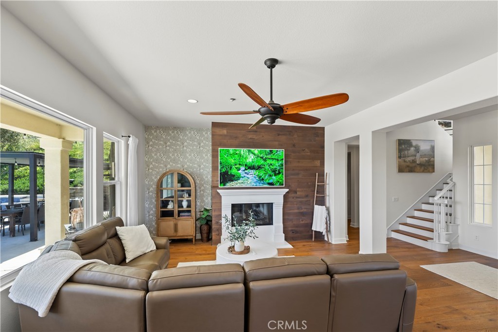 380 Highland Oaks Court