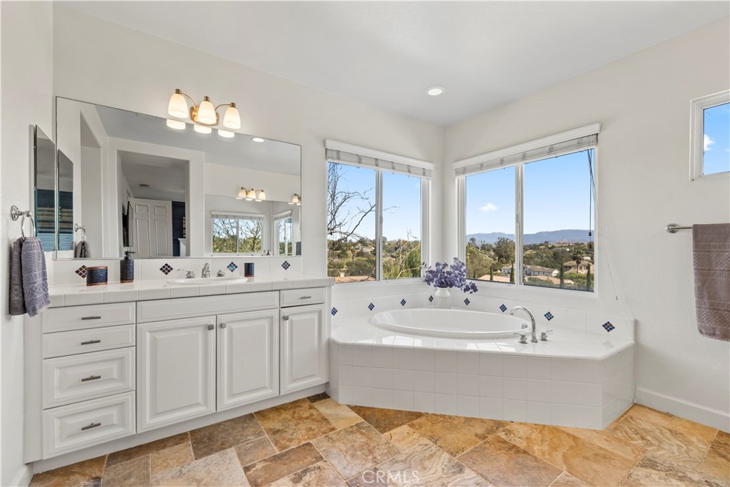 380 Highland Oaks Court