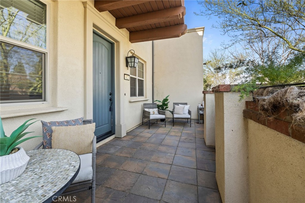 922 E Baseline Road