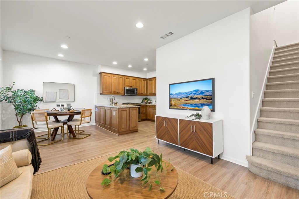922 E Baseline Road