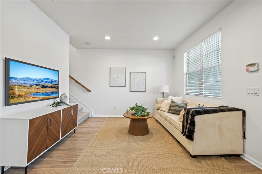 922 E Baseline Road