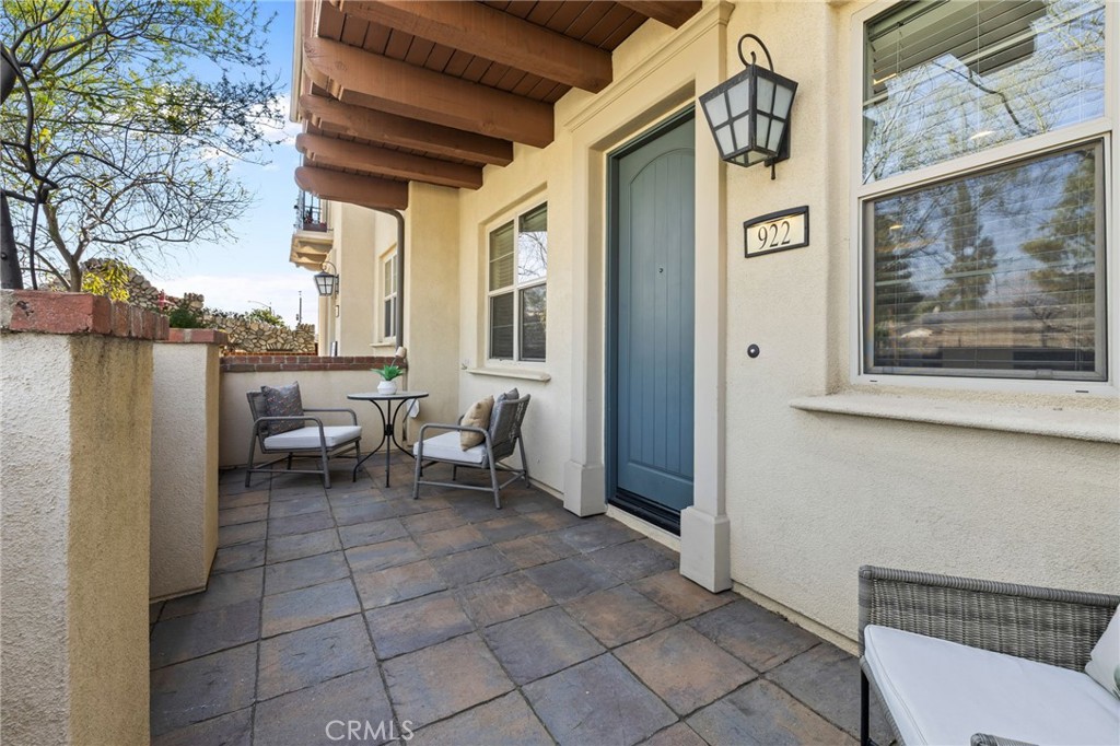 922 E Baseline Road