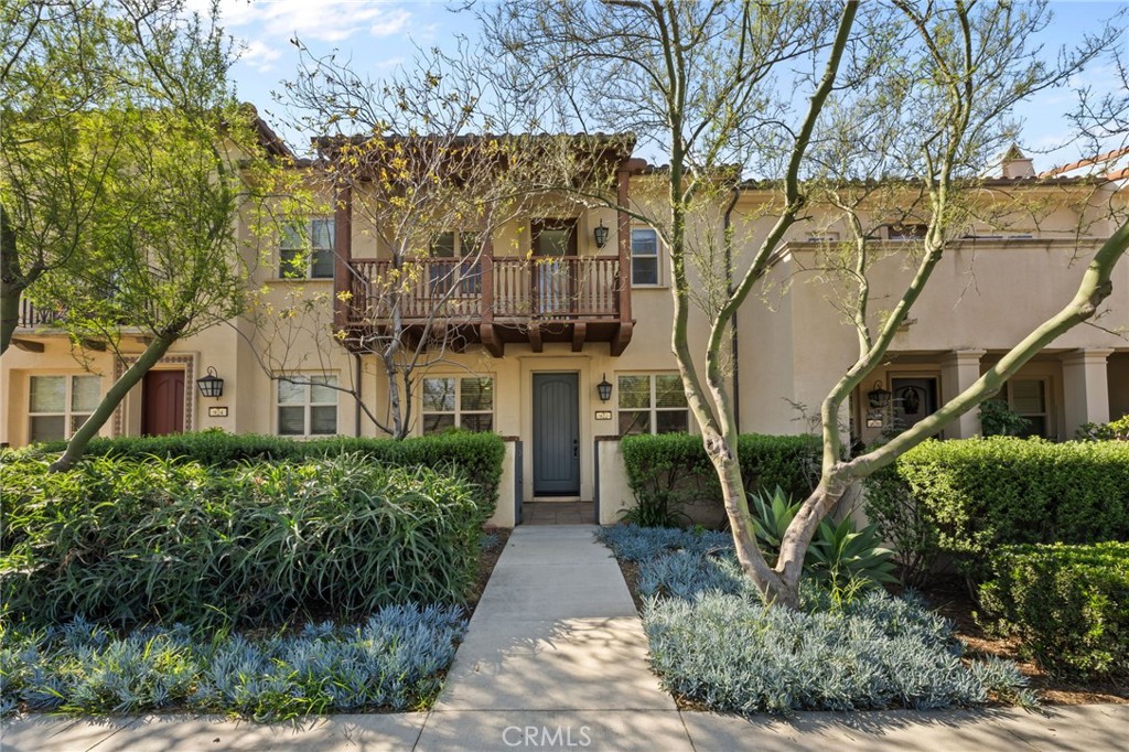 922 E Baseline Road