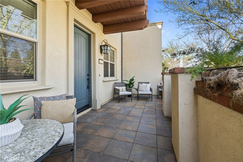 922 E Baseline Road