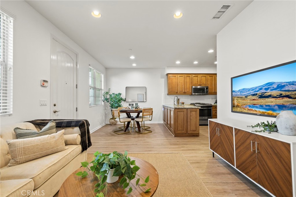 922 E Baseline Road